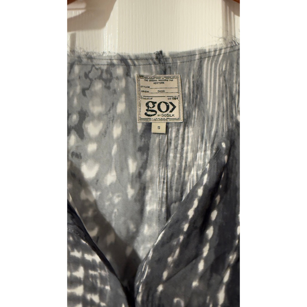 Women's Go Silk Blouse S gray Cream Washable Silk - Picture 2 of 9